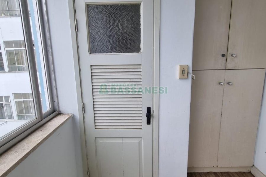 Apartamento com 98m², 3 dormitórios, no bairro Centro em Caxias do Sul para Comprar