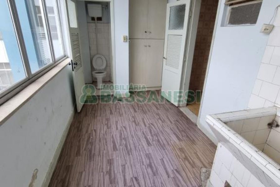 Apartamento com 98m², 3 dormitórios, no bairro Centro em Caxias do Sul para Comprar