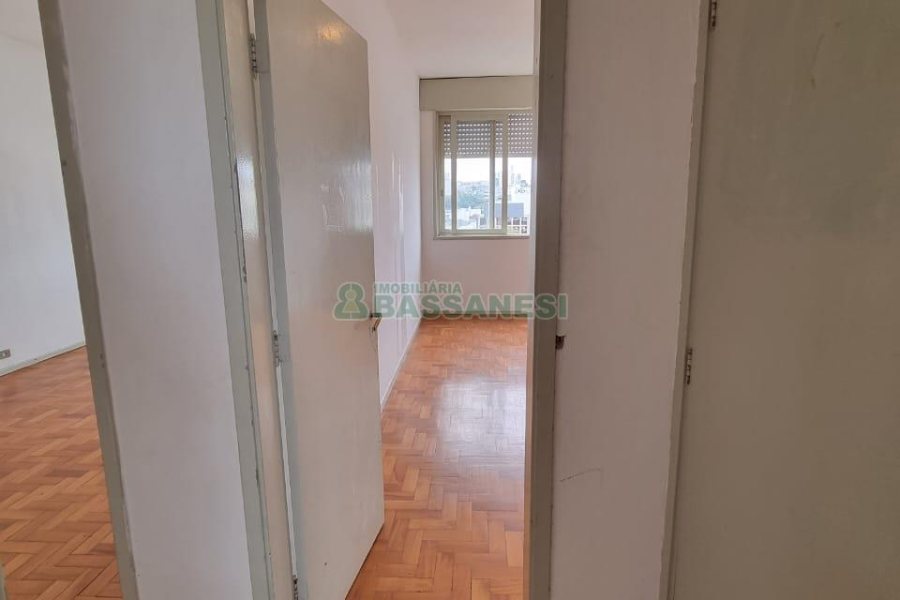 Apartamento com 98m², 3 dormitórios, no bairro Centro em Caxias do Sul para Comprar