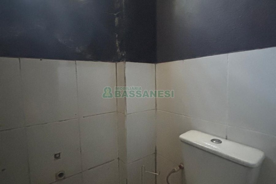 Pavilhão com 825m², no bairro Centro em Caxias do Sul para Alugar