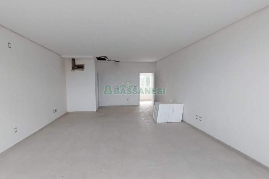 Sala com 55m², no bairro Desvio Rizzo em Caxias do Sul para Alugar