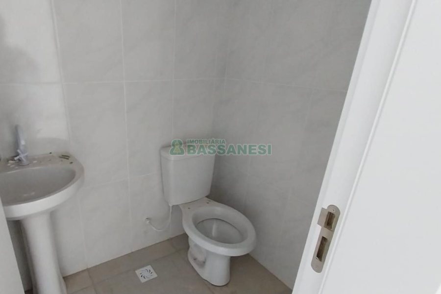 Sala com 55m², no bairro Desvio Rizzo em Caxias do Sul para Alugar