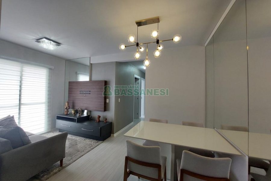 Apto Mobiliado com 60m², 2 dormitórios, 1 vaga, no bairro São Pelegrino em Caxias do Sul para Alugar