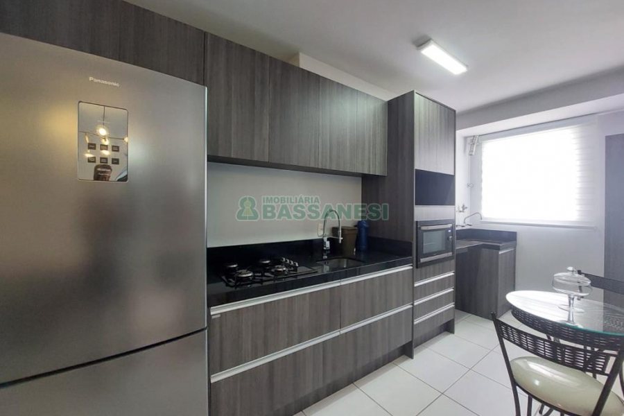 Apto Mobiliado com 60m², 2 dormitórios, 1 vaga, no bairro São Pelegrino em Caxias do Sul para Alugar