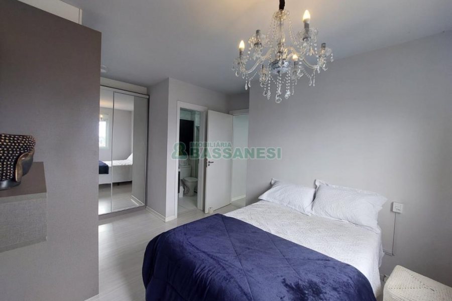 Apto Mobiliado com 60m², 2 dormitórios, 1 vaga, no bairro São Pelegrino em Caxias do Sul para Alugar