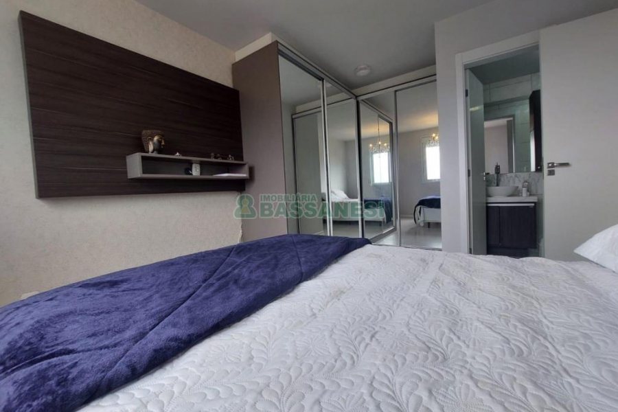 Apto Mobiliado com 60m², 2 dormitórios, 1 vaga, no bairro São Pelegrino em Caxias do Sul para Alugar