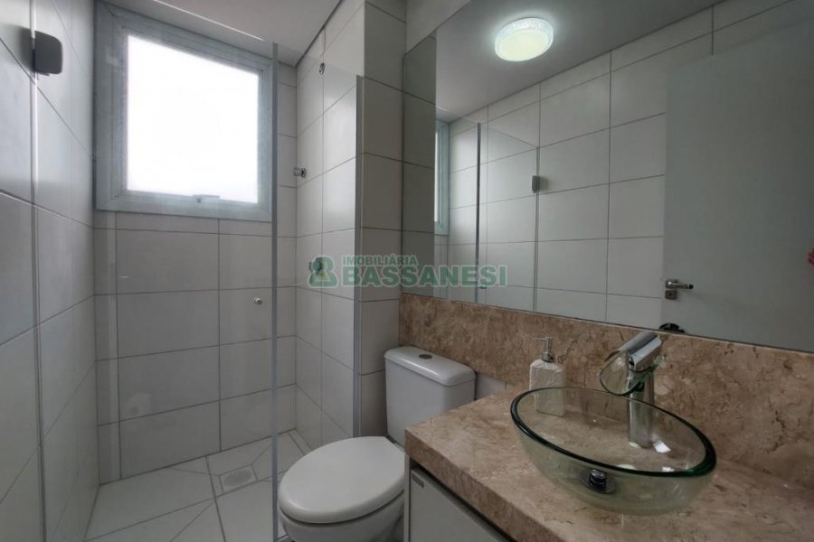 Apto Mobiliado com 60m², 2 dormitórios, 1 vaga, no bairro São Pelegrino em Caxias do Sul para Alugar