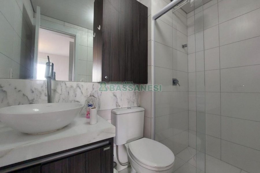 Apto Mobiliado com 60m², 2 dormitórios, 1 vaga, no bairro São Pelegrino em Caxias do Sul para Alugar