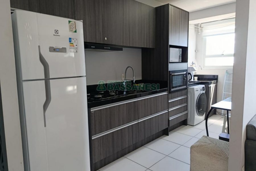 Apto Mobiliado com 60m², 2 dormitórios, 1 vaga, no bairro São Pelegrino em Caxias do Sul para Alugar