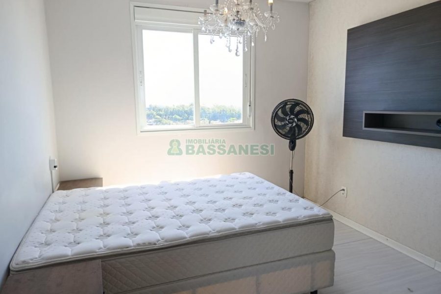 Apto Mobiliado com 60m², 2 dormitórios, 1 vaga, no bairro São Pelegrino em Caxias do Sul para Alugar