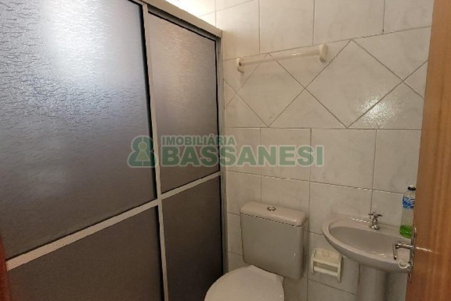 Predio com 370m², no bairro São Pelegrino em Caxias do Sul para Alugar