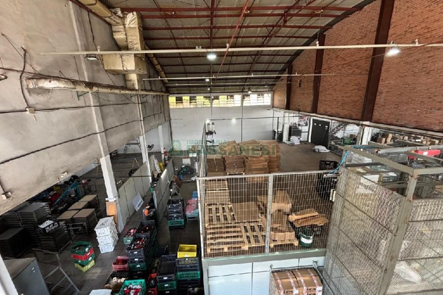 Pavilhão com 3078m², no bairro Distrito Industrial em Caxias do Sul para Alugar