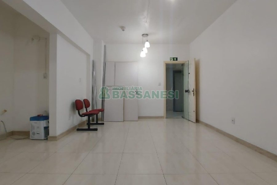 Sala com 66m², no bairro Centro em Caxias do Sul para Comprar