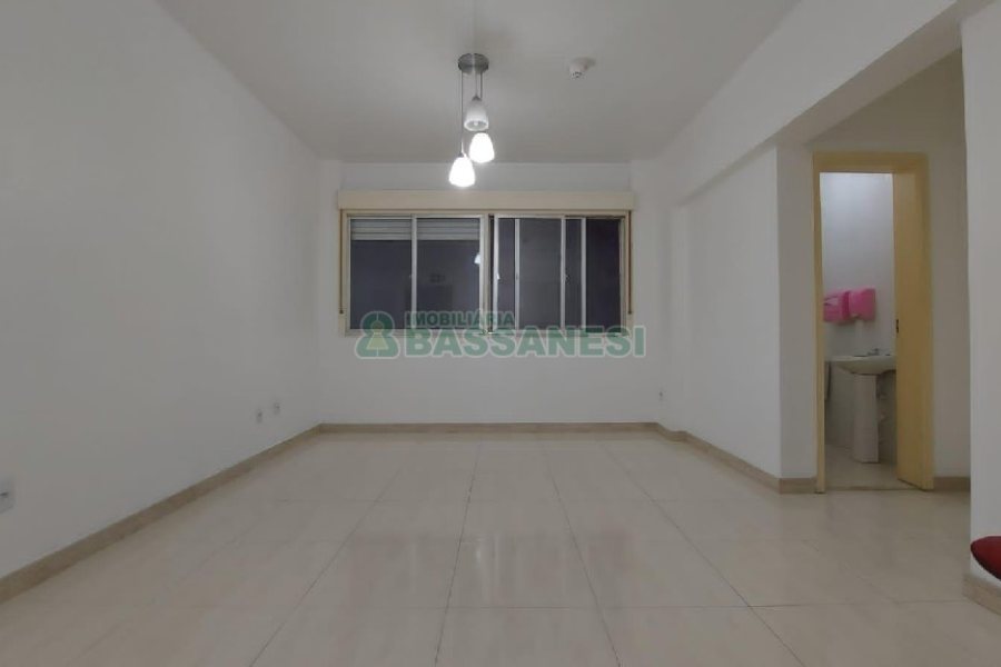 Sala com 66m², no bairro Centro em Caxias do Sul para Comprar