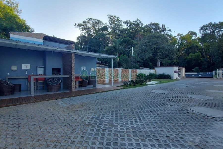 Apto Mobiliado com 30m², 1 dormitório, 1 vaga, no bairro Petrópolis em Caxias do Sul para Alugar