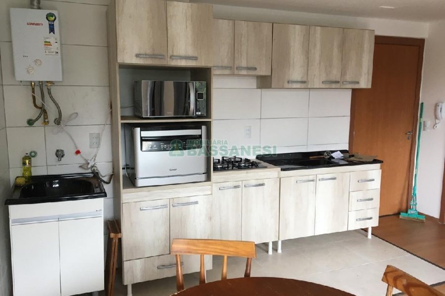 Apto Mobiliado com 30m², 1 dormitório, 1 vaga, no bairro Petrópolis em Caxias do Sul para Alugar