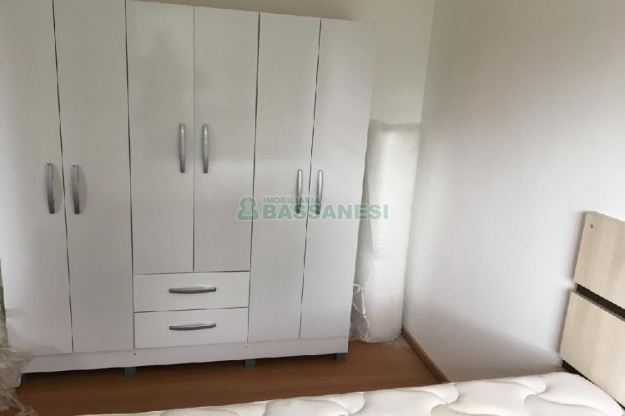 Apto Mobiliado com 30m², 1 dormitório, 1 vaga, no bairro Petrópolis em Caxias do Sul para Alugar