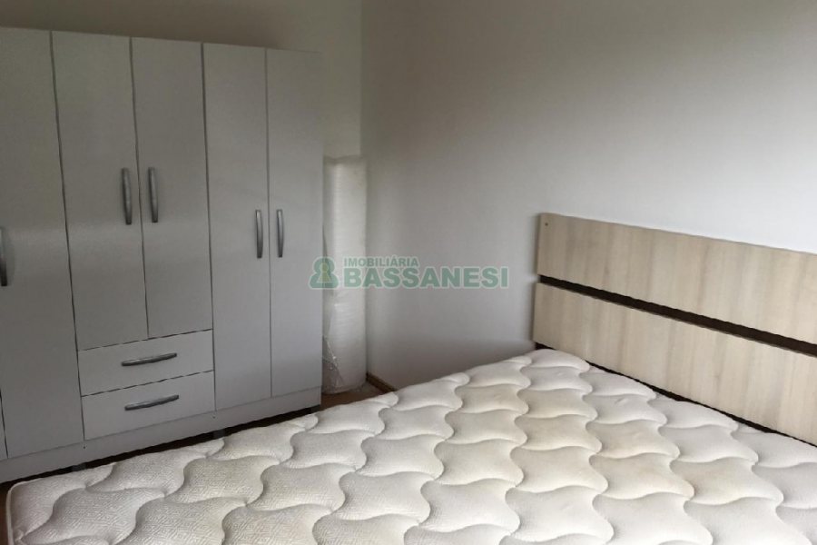 Apto Mobiliado com 30m², 1 dormitório, 1 vaga, no bairro Petrópolis em Caxias do Sul para Alugar