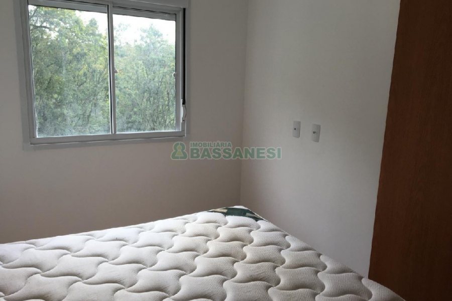 Apto Mobiliado com 30m², 1 dormitório, 1 vaga, no bairro Petrópolis em Caxias do Sul para Alugar
