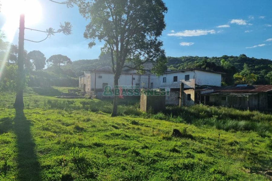 Chácara com 38600m², no bairro Fazenda Souza em Caxias do Sul para Comprar