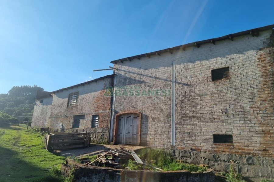 Chácara com 38600m², no bairro Fazenda Souza em Caxias do Sul para Comprar