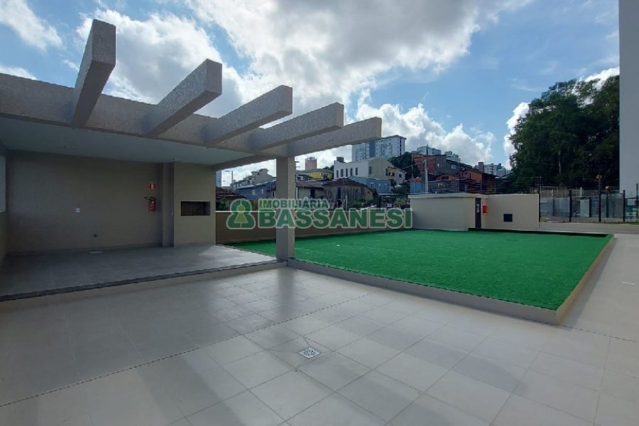 Apartamento com 55m², 2 dormitórios, 1 vaga, no bairro Panazzolo em Caxias do Sul para Comprar