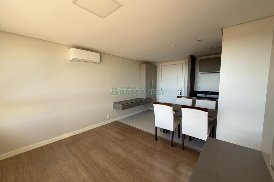 Apto Mobiliado com 40m², 1 dormitório, 1 vaga, no bairro Sanvitto em Caxias do Sul para Alugar
