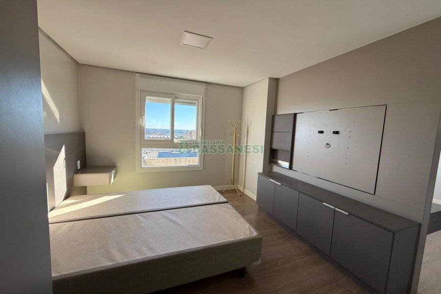 Apto Mobiliado com 40m², 1 dormitório, 1 vaga, no bairro Sanvitto em Caxias do Sul para Alugar