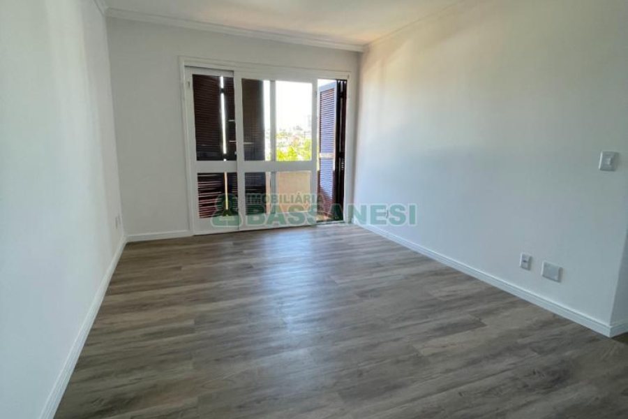 Apto/Cobertura com 210m², 3 dormitórios, 1 vaga, no bairro Santa Catarina em Caxias do Sul para Comprar