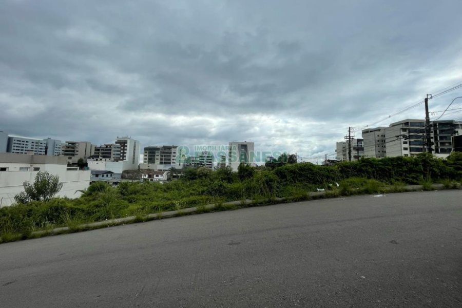 Loja com 1769m², 28 vagas, no bairro Sanvitto em Caxias do Sul para Alugar ou Comprar