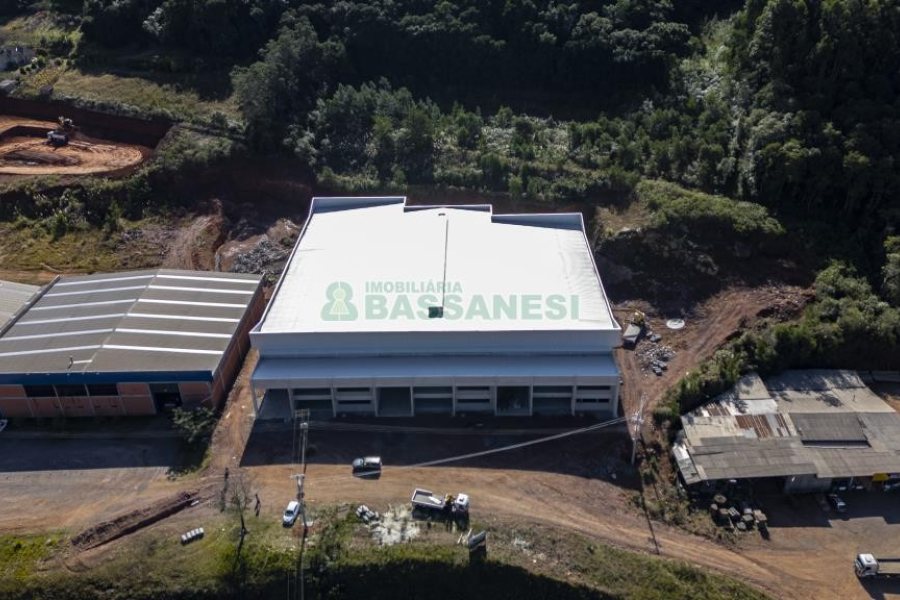 Pavilhão com 4300m², no bairro Jardim das Hortências em Caxias do Sul para Alugar