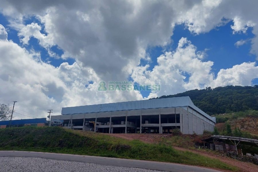 Pavilhão com 4300m², no bairro Jardim das Hortências em Caxias do Sul para Alugar