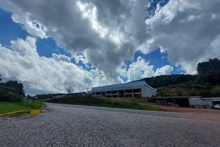 Pavilhão com 4300m², no bairro Jardim das Hortências em Caxias do Sul para Alugar