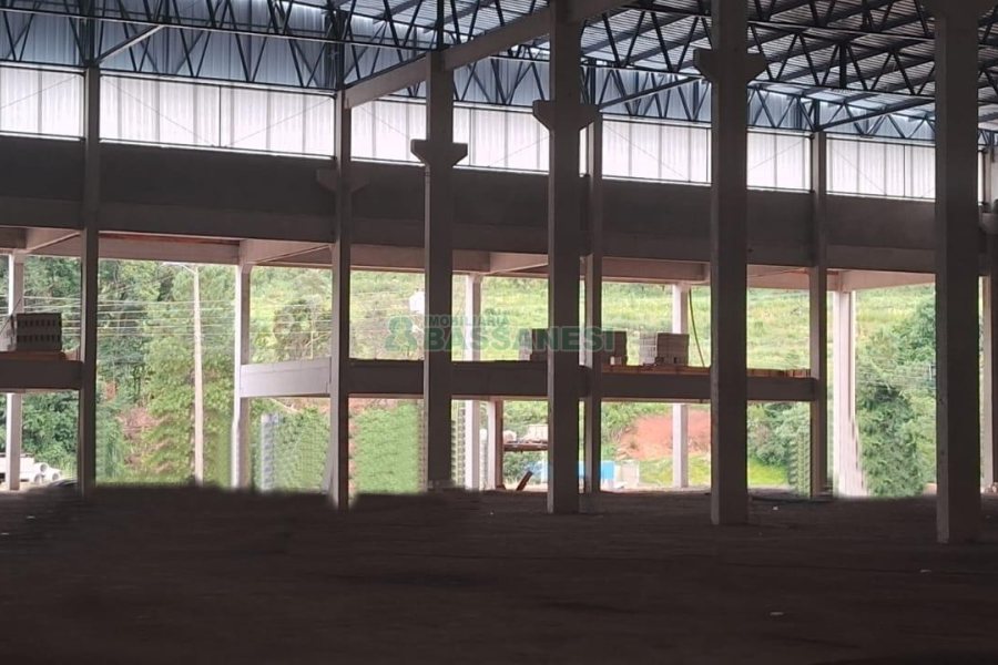 Pavilhão com 4300m², no bairro Jardim das Hortências em Caxias do Sul para Alugar