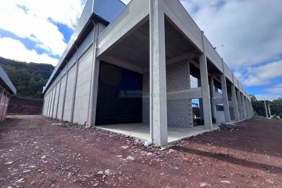 Pavilhão com 4300m², no bairro Jardim das Hortências em Caxias do Sul para Alugar