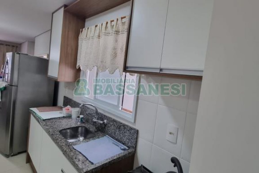 Apartamento com 73m², 2 dormitórios, 1 vaga, no bairro Rio Branco em Caxias do Sul para Comprar