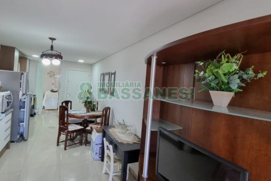 Apartamento com 73m², 2 dormitórios, 1 vaga, no bairro Rio Branco em Caxias do Sul para Comprar