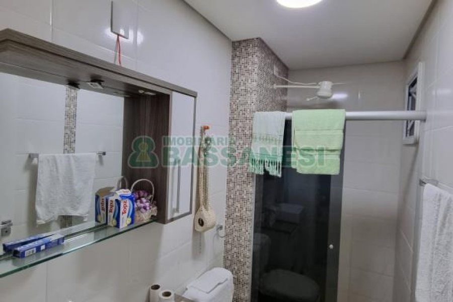 Apartamento com 73m², 2 dormitórios, 1 vaga, no bairro Rio Branco em Caxias do Sul para Comprar