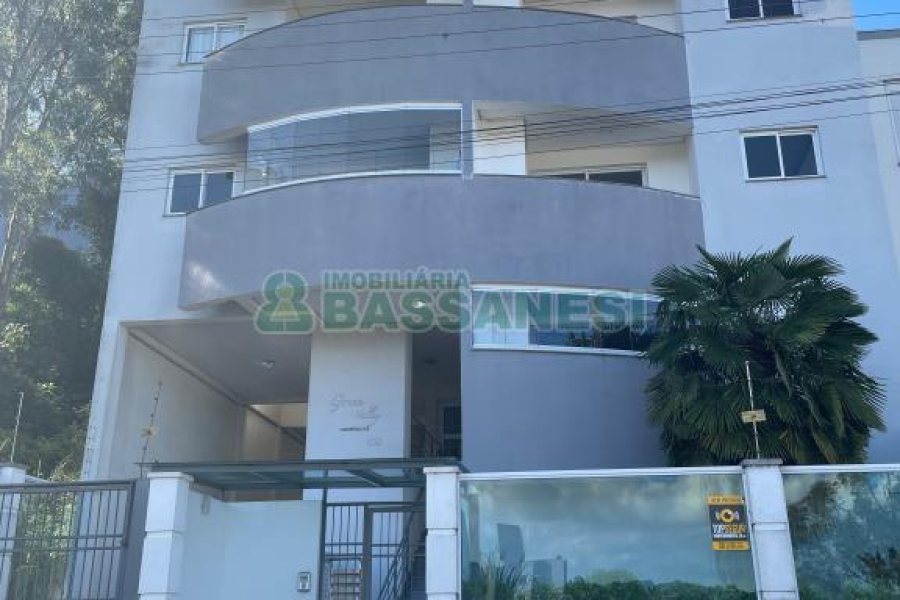 Apartamento com 88m², 2 dormitórios, 2 vagas, no bairro Vinhedos em Caxias do Sul para Comprar