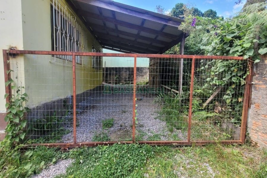 Casa com 63m², 3 dormitórios, 1 vaga, no bairro Cruzeiro em Caxias do Sul para Comprar