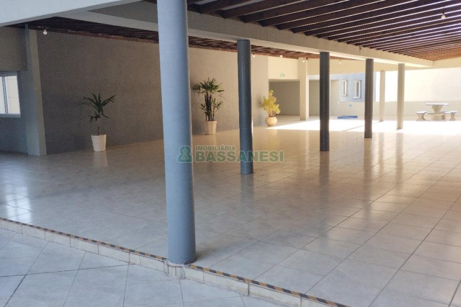 Apartamento com 54m², 2 dormitórios, 1 vaga, no bairro Salgado Filho em Caxias do Sul para Comprar