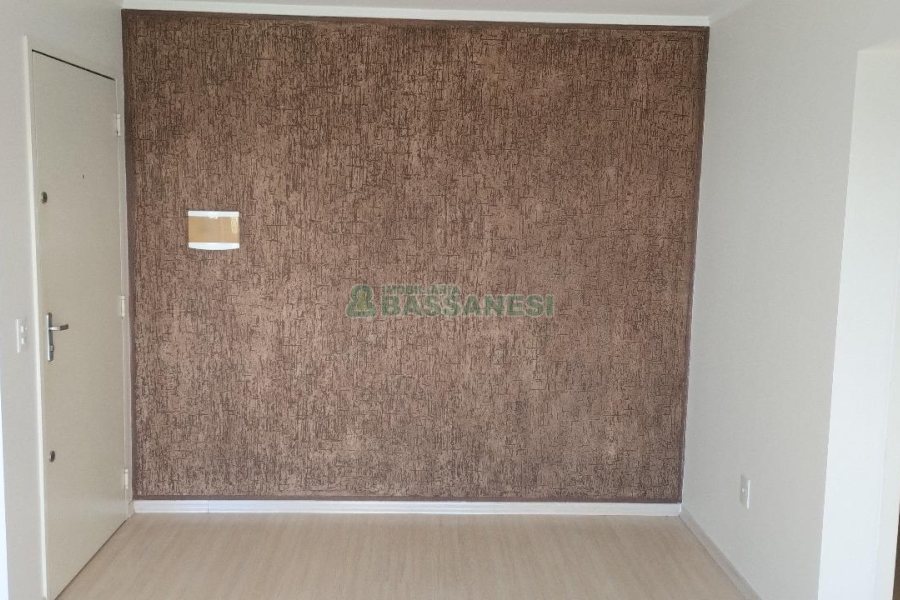Apartamento com 54m², 2 dormitórios, 1 vaga, no bairro Salgado Filho em Caxias do Sul para Comprar