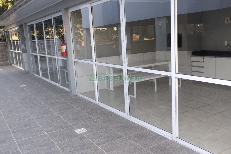 Apartamento com 54m², 2 dormitórios, 1 vaga, no bairro Salgado Filho em Caxias do Sul para Comprar