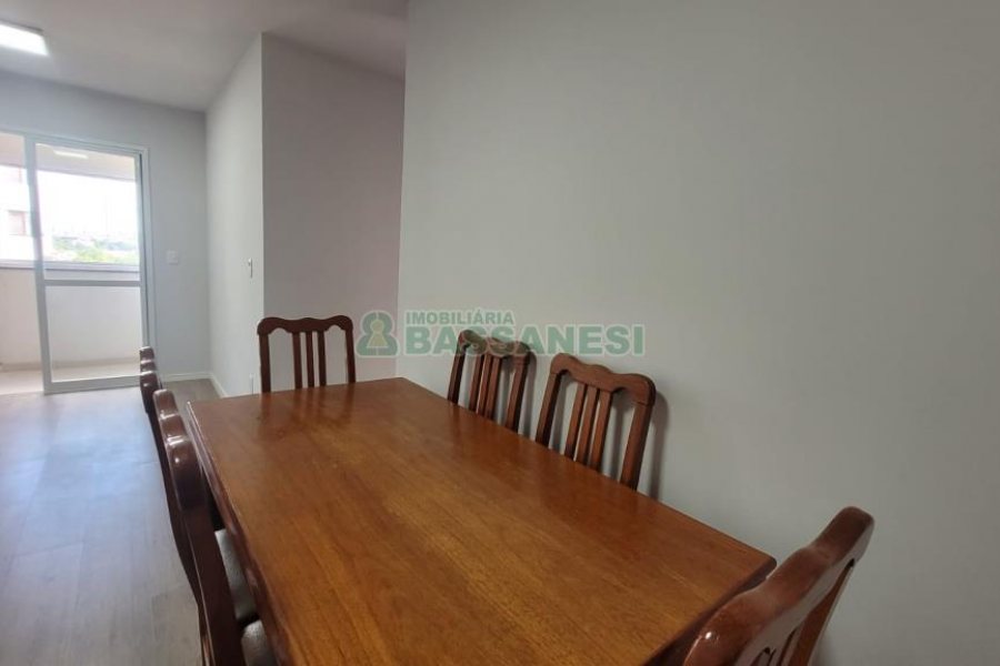 Apartamento com 70m², 3 dormitórios, 1 vaga, no bairro Santa Catarina em Caxias do Sul para Alugar