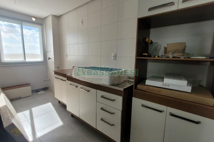 Apartamento com 70m², 3 dormitórios, 1 vaga, no bairro Santa Catarina em Caxias do Sul para Alugar