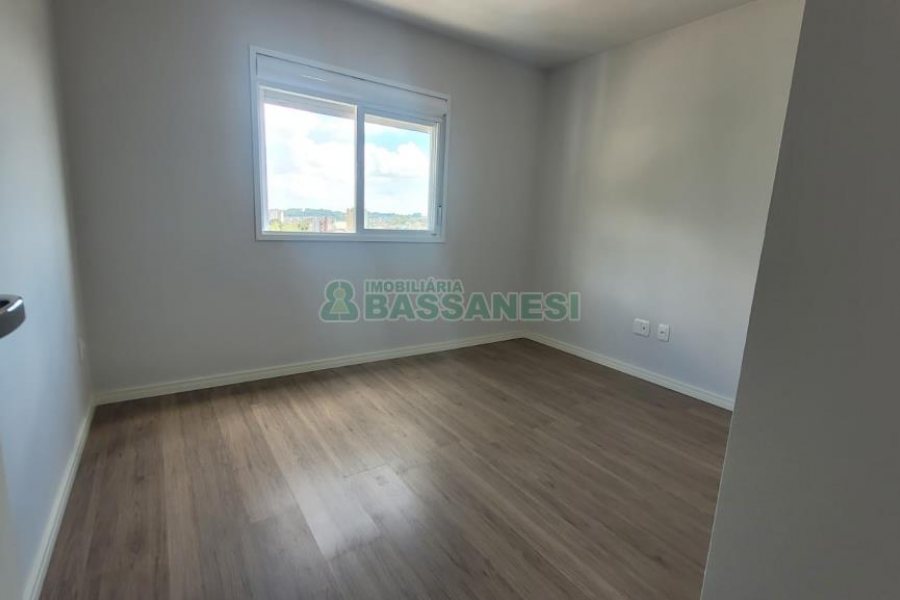 Apartamento com 70m², 3 dormitórios, 1 vaga, no bairro Santa Catarina em Caxias do Sul para Alugar