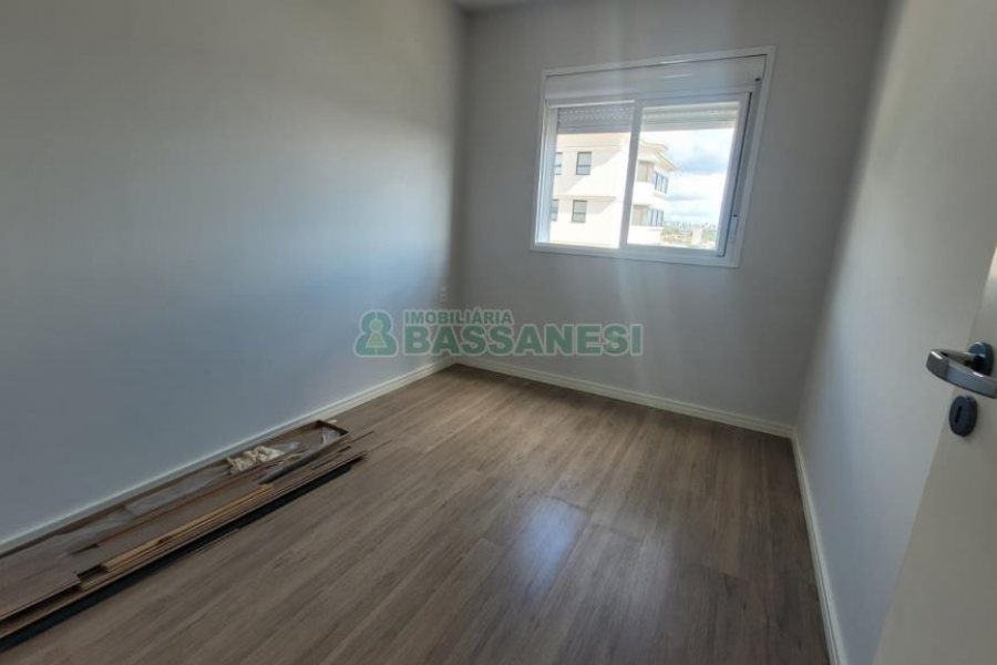 Apartamento com 70m², 3 dormitórios, 1 vaga, no bairro Santa Catarina em Caxias do Sul para Alugar