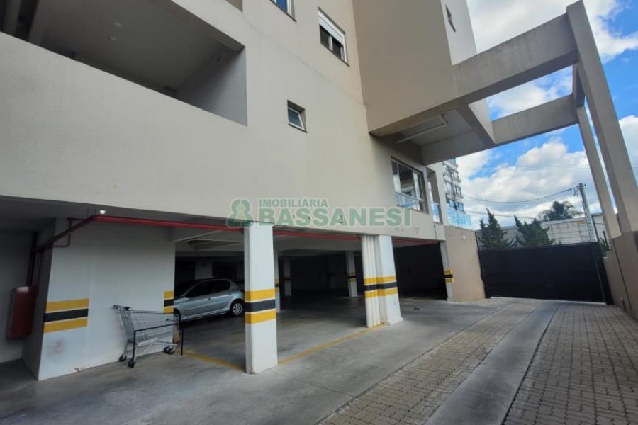 Apartamento com 70m², 3 dormitórios, 1 vaga, no bairro Santa Catarina em Caxias do Sul para Alugar