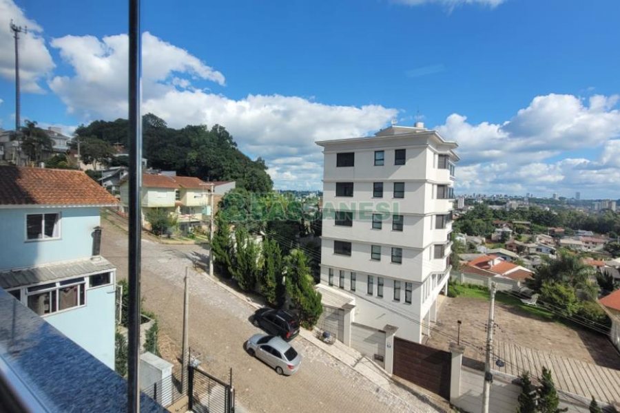 Apartamento com 70m², 3 dormitórios, 1 vaga, no bairro Santa Catarina em Caxias do Sul para Alugar