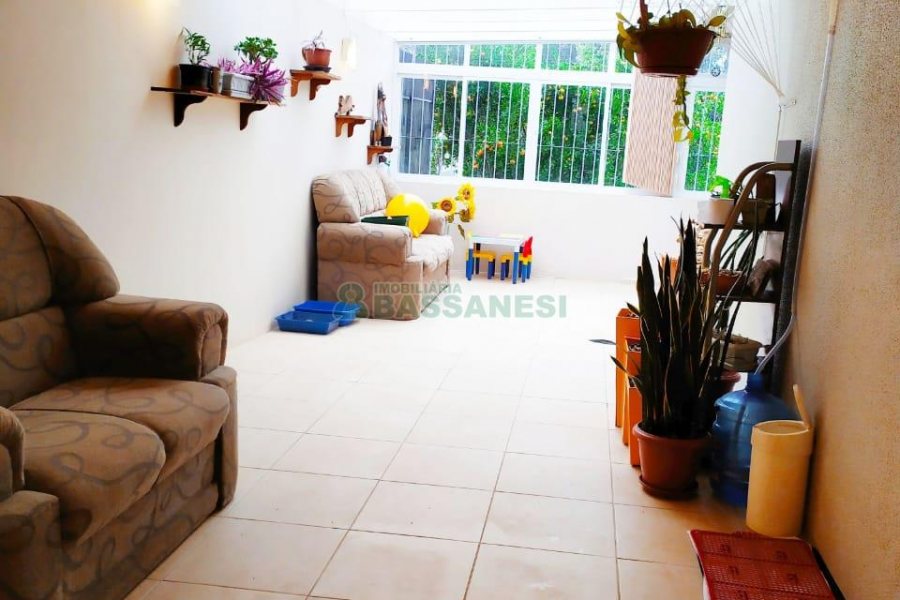 Apartamento com 82m², 2 dormitórios, 2 vagas, no bairro Medianeira em Caxias do Sul para Comprar